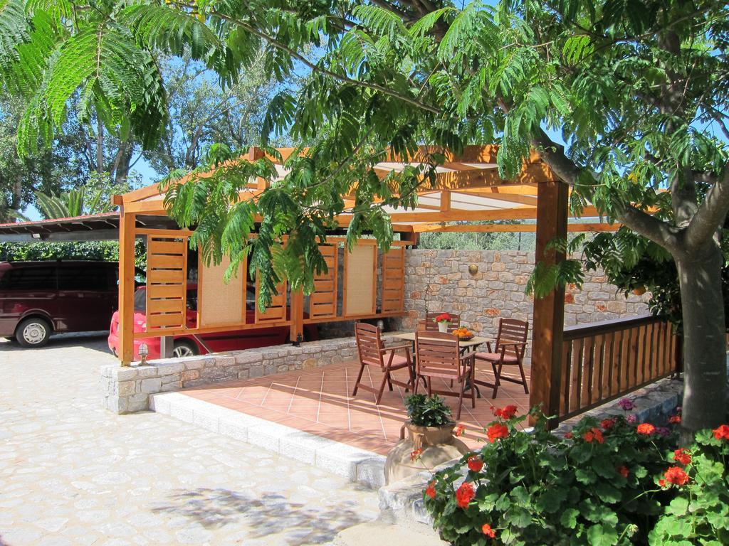 Estia Holiday Гітіо Екстер'єр фото